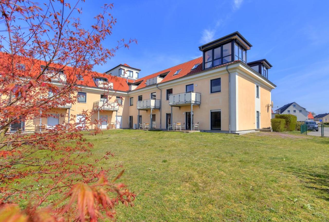 Peenemuende, Seglerhafen St Schoner 7, 13, 14 Exterior photo